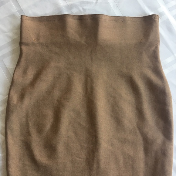 🟢WoW Couture Body Con contour mid thigh fit pencil skirt Carmel nude bandage - Picture 2 of 7